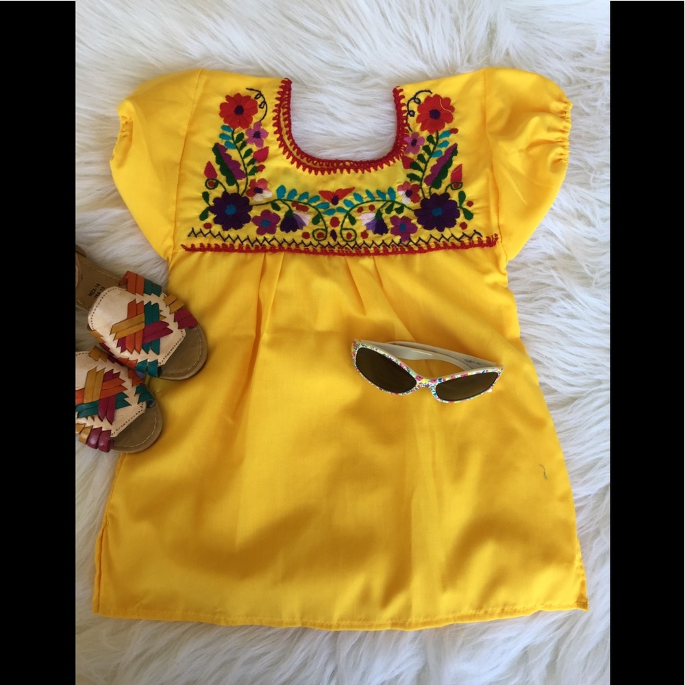 ALL SIZES Girls blouses Embroidered NEW- NO TAGS